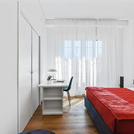 Residenza Dei Poeti - Roomy And Modern Flat パレルモ エクステリア 写真