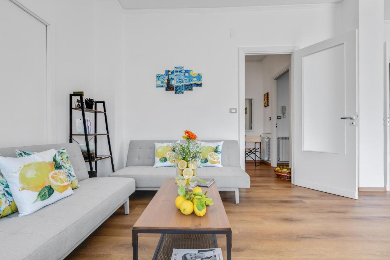 Residenza Dei Poeti - Roomy And Modern Flat パレルモ エクステリア 写真