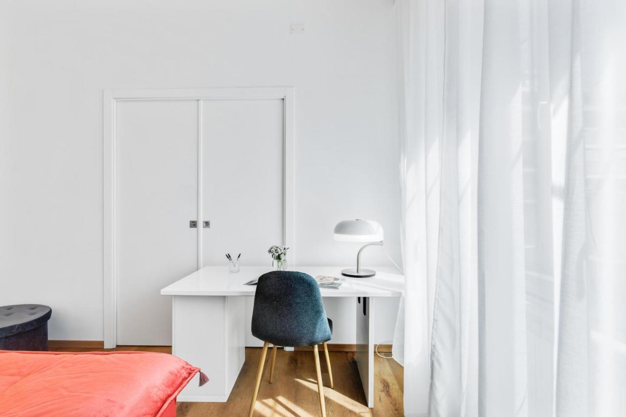 Residenza Dei Poeti - Roomy And Modern Flat パレルモ エクステリア 写真