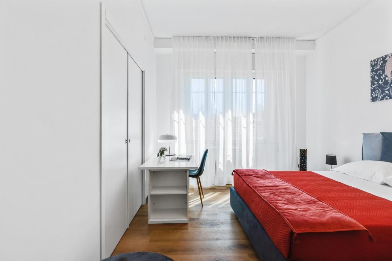 Residenza Dei Poeti - Roomy And Modern Flat パレルモ エクステリア 写真