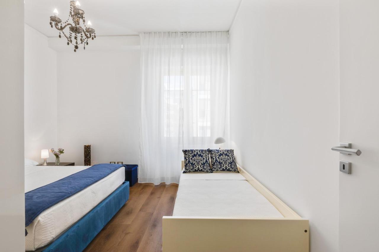 Residenza Dei Poeti - Roomy And Modern Flat パレルモ エクステリア 写真