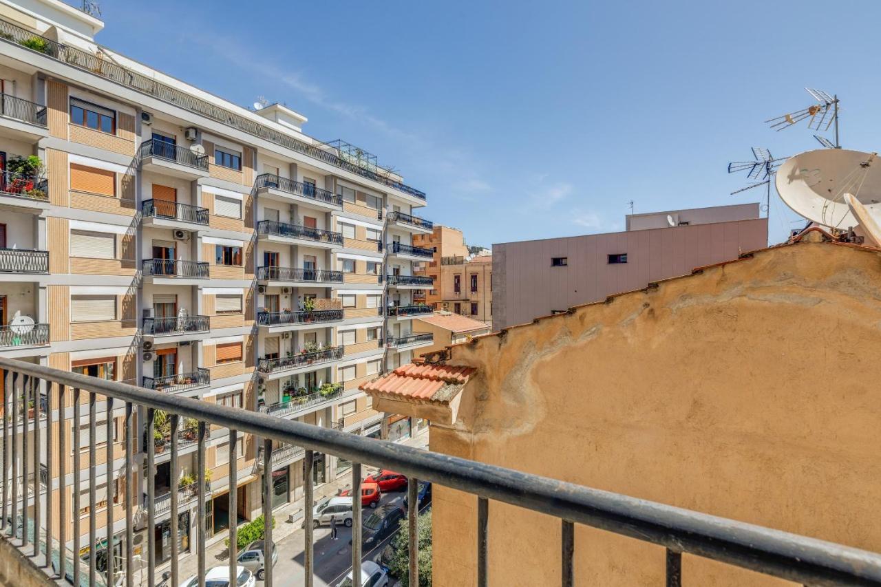 Residenza Dei Poeti - Roomy And Modern Flat パレルモ エクステリア 写真