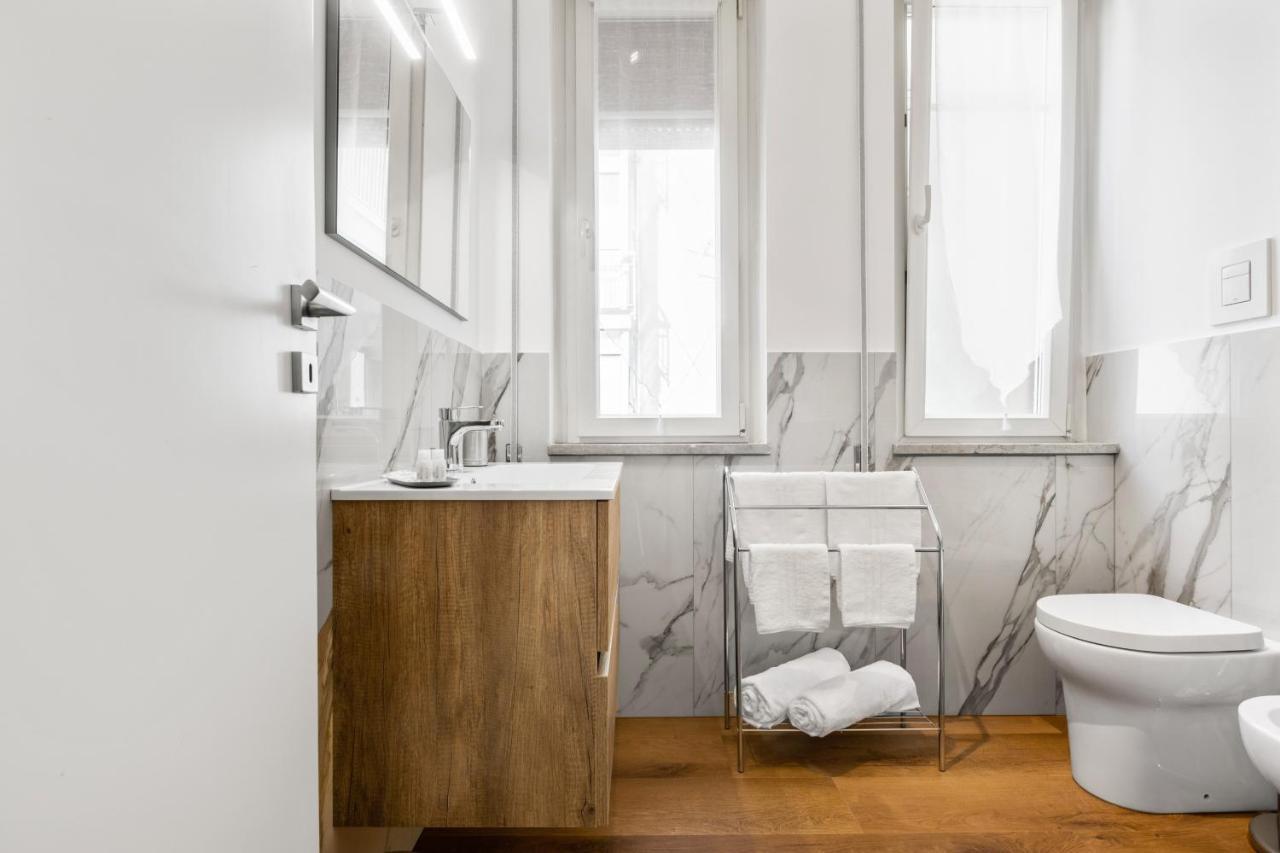 Residenza Dei Poeti - Roomy And Modern Flat パレルモ エクステリア 写真